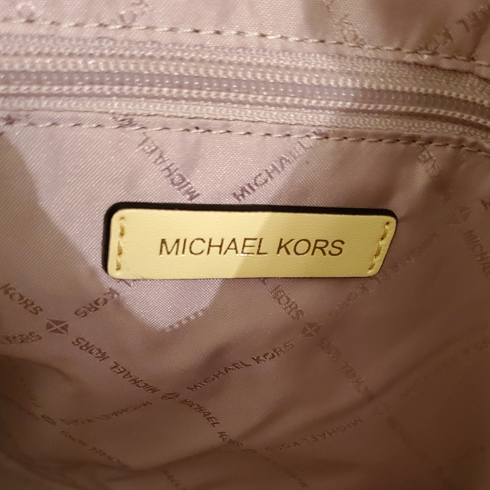Michael Kors - Emilia - Picture 12 of 16